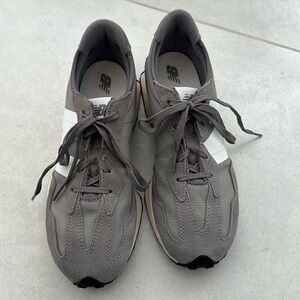 New Balance gray and white size 7